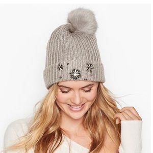 😍VS Winter Collection Sparkling Pom-pom Hat